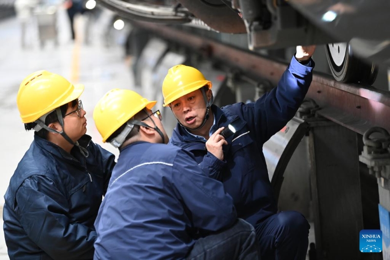Shaanxi : un technicien de train chevronné se dévoue au développement de la main-d'œuvre qualifiée