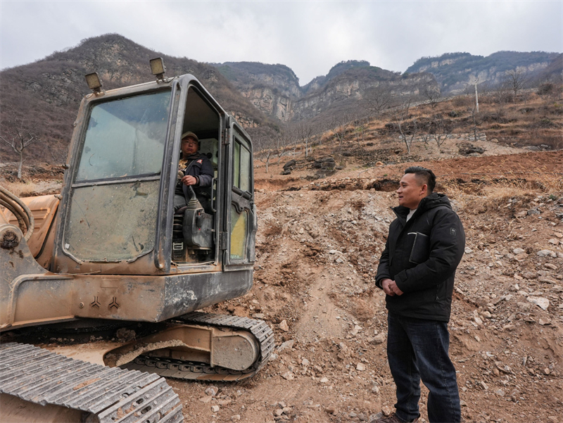 Sichuan : un député à l'APN guide un village au bord d'une falaise vers la revitalisation rurale