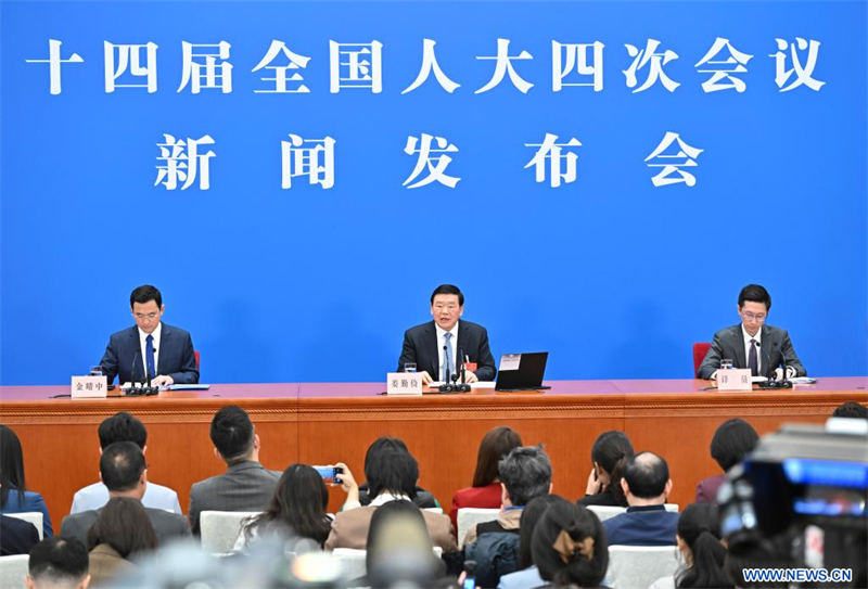 L'organe législatif national chinois organise une conférence de presse avant sa session annuelle