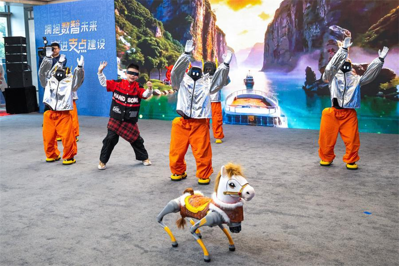 Au-delà des spectacles, les robots humanoïdes explorent des applications plus larges