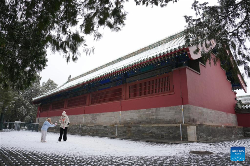 Beijing connaît de rares chutes de neige printanières