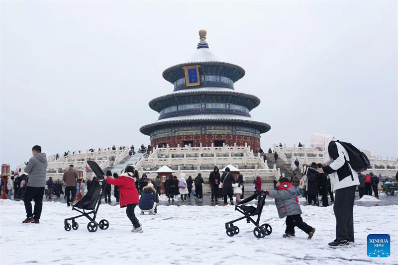 Beijing connaît de rares chutes de neige printanières