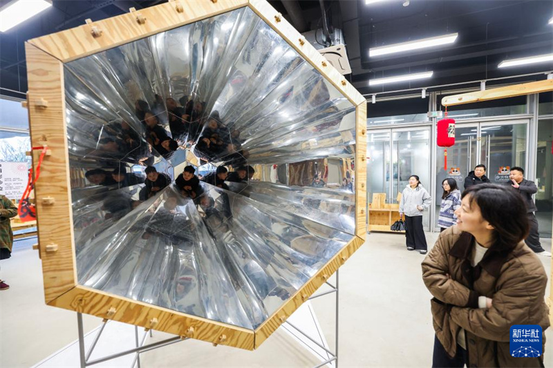 Zhejiang : un nouveau lieu emblématique culturel à Jiaxing stimule la consommation touristique au printemps