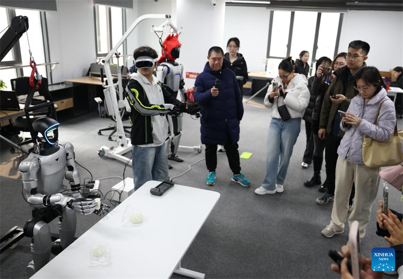 En photos : des robots humanoïdes formés à l'« École des Robots » de Beijing