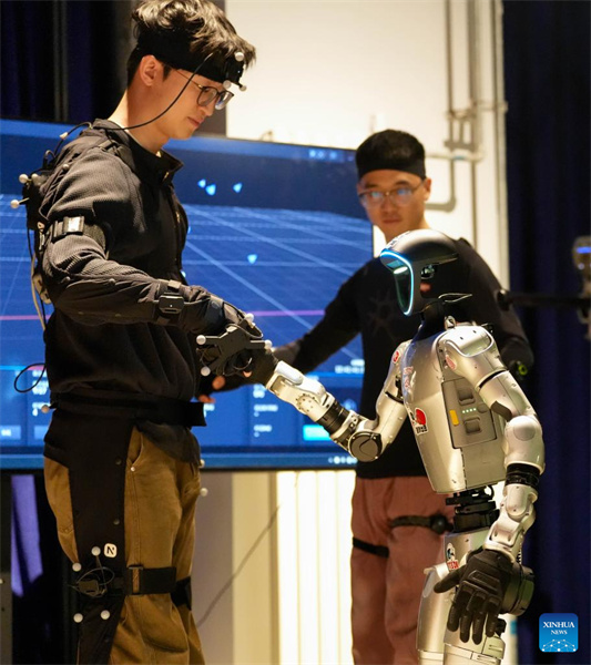 En photos : des robots humanoïdes formés à l'« École des Robots » de Beijing