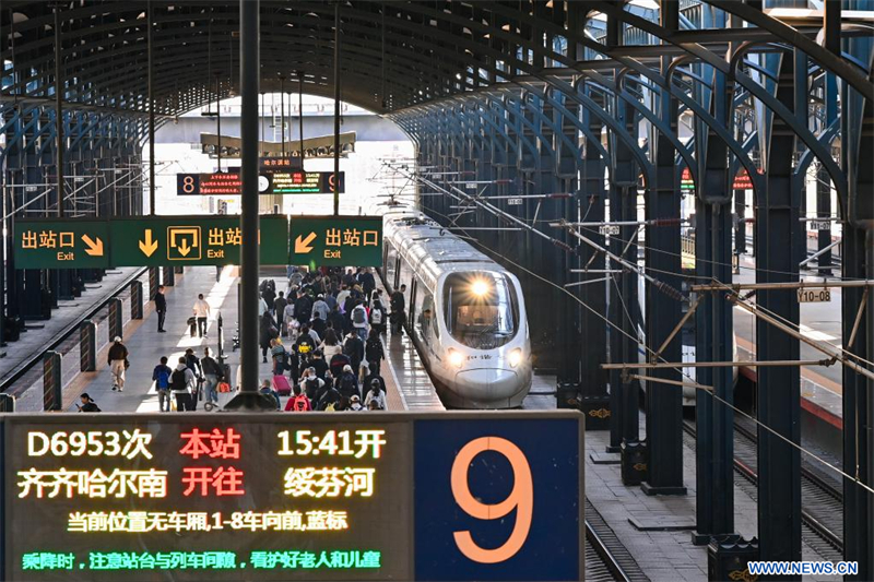 Le réseau ferroviaire chinois s'apprête à assurer 158 millions de voyages de passagers pendant la période des congés de la fête du Travail