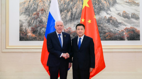 La Chine et la Russie conviennent d'approfondir davantage leur coopération en matière d'application de la loi et de justice
