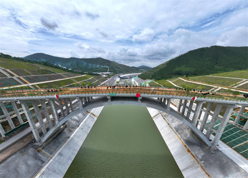 Guangxi : en visite sur le pont dédié au passage des animaux sur le canal Pinglu