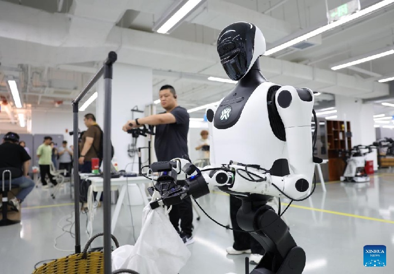 En photos : un aperçu des données et de la base de formation des robots à intelligence intégrée de Beijing