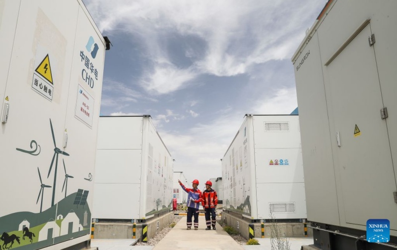 Qinghai : deux projets photovoltaïques génèrent plus de 4 milliards de kWh d'électricité propre