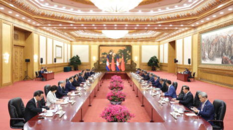 Le Premier ministre chinois s'entretient avec son homologue cambodgien