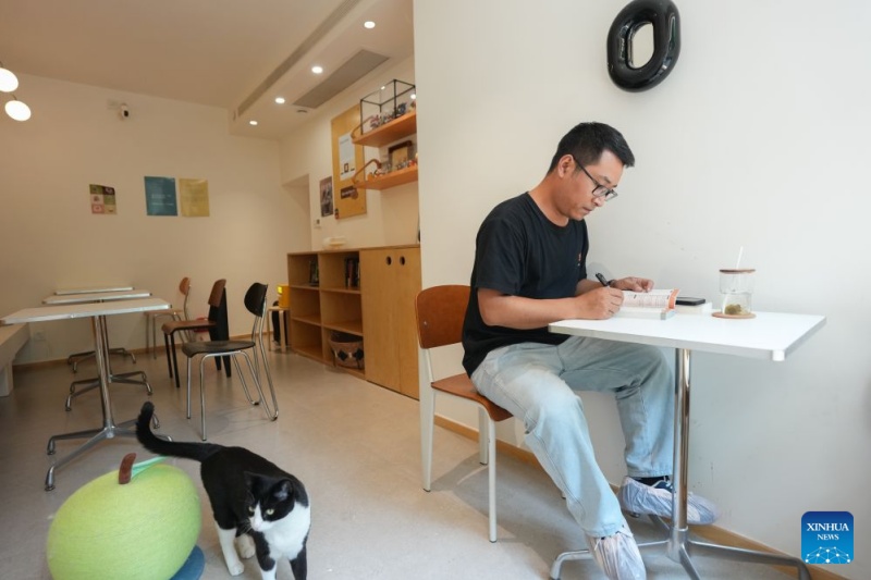 Sichuan : histoire en photo de l'accueil multilingue du préposé aux billets à Chengdu