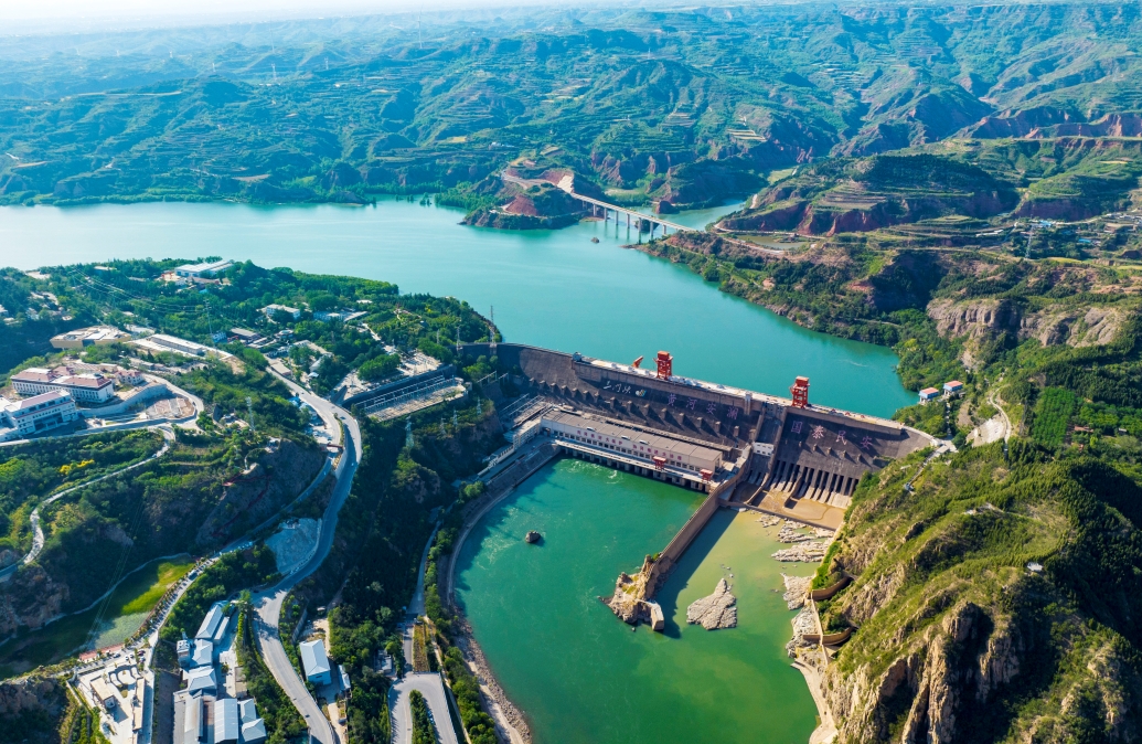 Henan : à Sanmenxia, les deux rives du fleuve Jaune sont aussi belles qu'une peinture