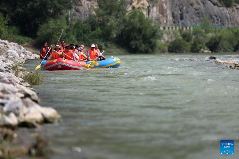 Gansu : les joies du rafting sur la rivière Jiangling à Huixian