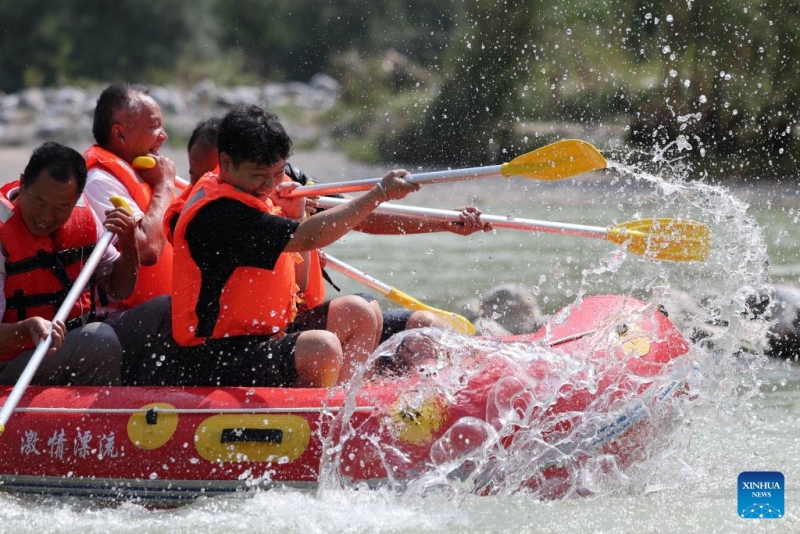 Gansu : les joies du rafting sur la rivière Jiangling à Huixian