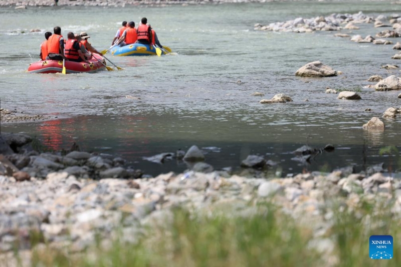 Gansu : les joies du rafting sur la rivière Jiangling à Huixian