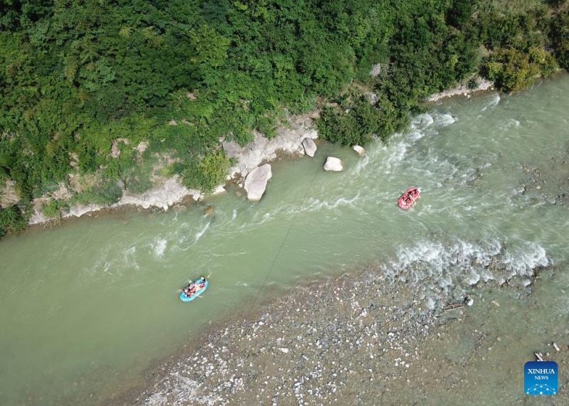 Gansu : les joies du rafting sur la rivière Jiangling à Huixian