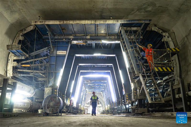 Hubei : fin du percement du tunnel sous le Yangtsé de la ligne 12 du métro de Wuhan