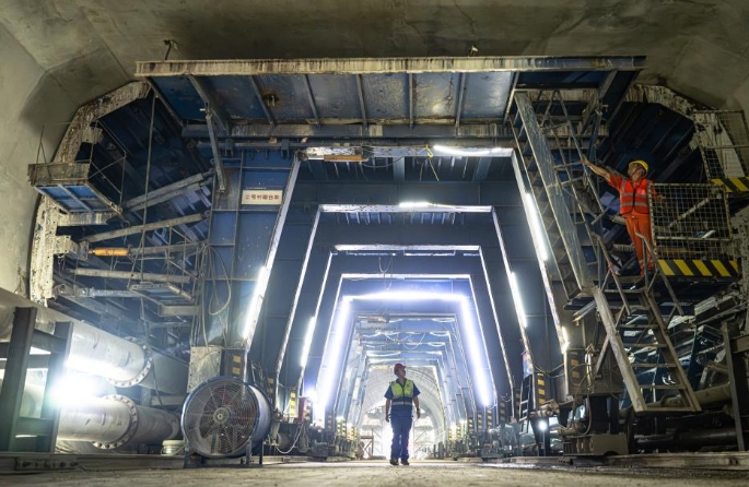 Hubei : fin du percement du tunnel sous le Yangtsé de la ligne 12 du métro de Wuhan