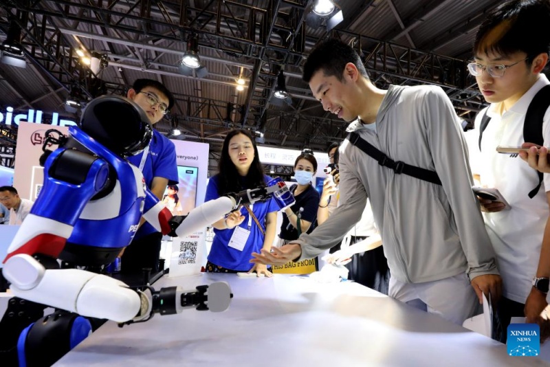 Shanghai : les robots intelligents en vedette à la WAIC 2025