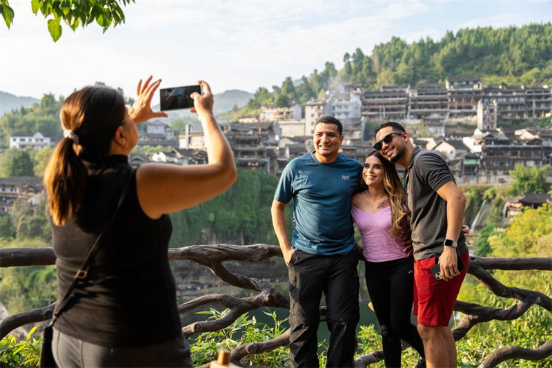 Les touristes étrangers explorent de plus en plus la Chine au-delà des grandes villes