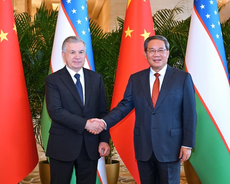 Le Premier ministre chinois rencontre le président ouzbek Chavkat Mirzioïev