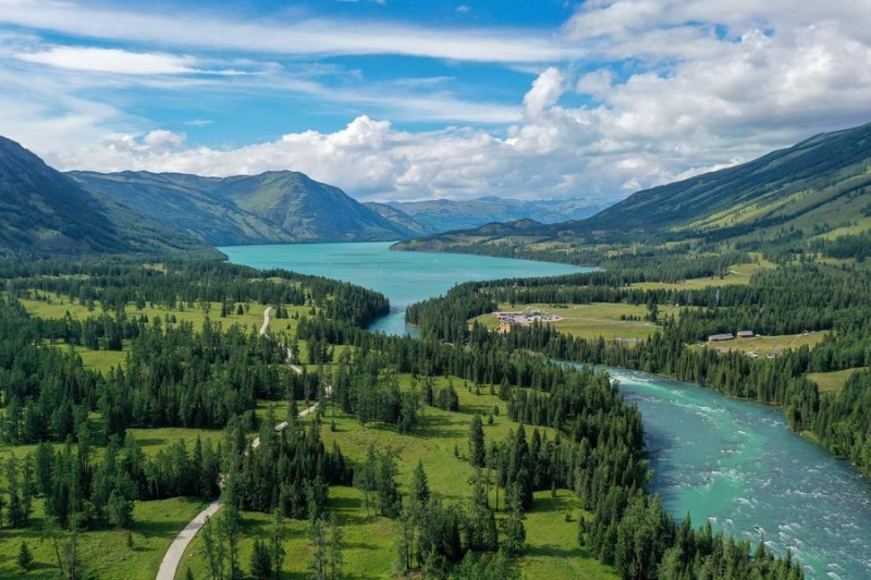 Comment l'afflux de touristes étrangers contribue à éclairer le véritable Xinjiang