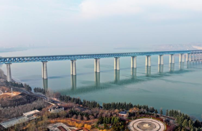 Henan : la beauté calme et pittoresque du fleuve Jaune à Sanmenxia