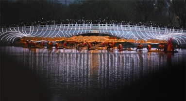 Beijing : un « dragon d'or » célèbre l'arrivée du printemps sur la rivière Liangma