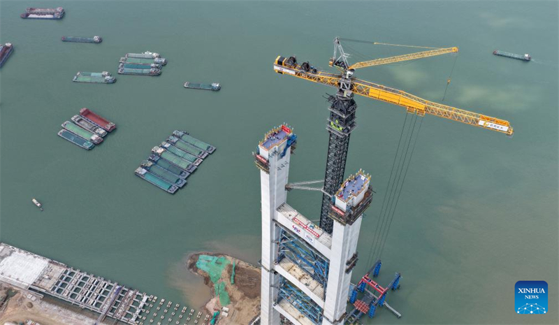 Guangdong : les travaux du grand pont de Shiziyang se poursuivent