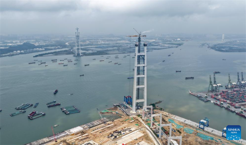 Guangdong : les travaux du grand pont de Shiziyang se poursuivent