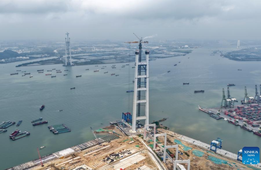 Guangdong : les travaux du grand pont de Shiziyang se poursuivent