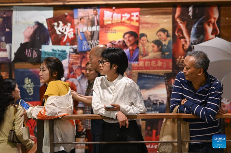 Chongqing : un bâtiment ancien transformé en maison de thé publique