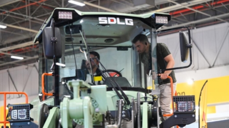 Turquie : des engins de construction chinois à énergie nouvelle en exposition à Istanbul