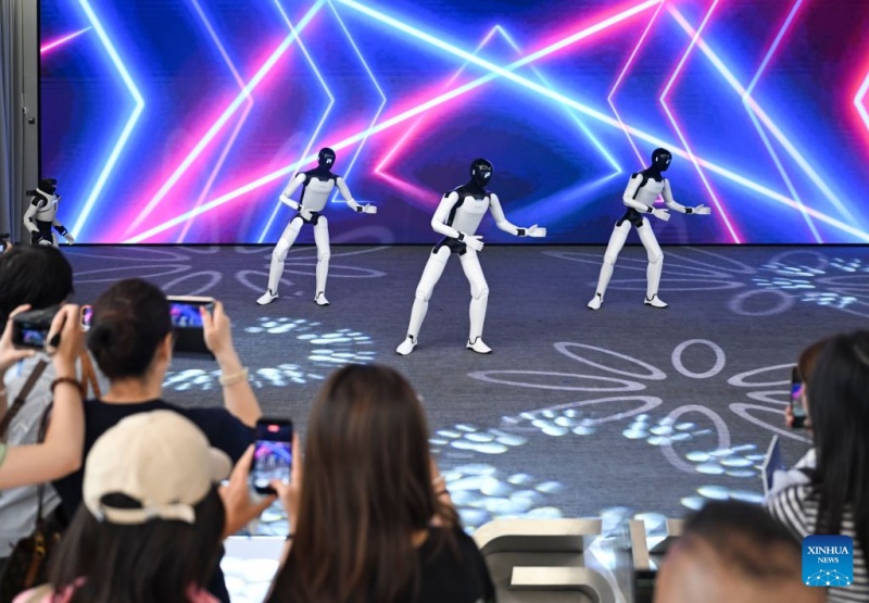 Shanghai : des robots dotés d'une intelligence intégrée entraînés dans des scénarios du monde réel