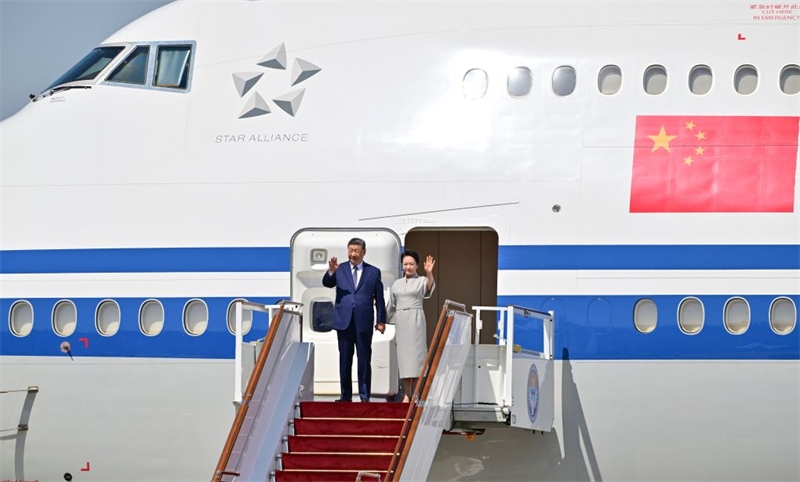 Xi déclare que la coopération sino-kirghize entre dans une