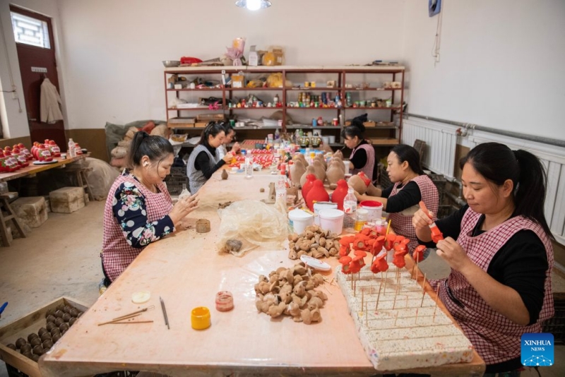 Henan : comment les sculptures « Ni Gugu » stimulent la revitalisation rurale dans le village de Xiyangqitun