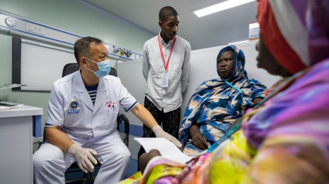 Mauritanie : un navire-hôpital de la Marine chinoise rapproche les soins médicaux des habitants locaux
