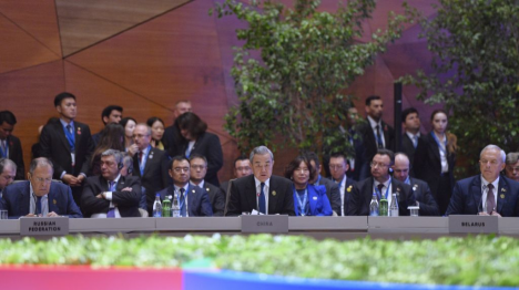 Le ministre chinois des Affaires étrangères participe au 7e sommet de la CICA en Azerbaïdjan