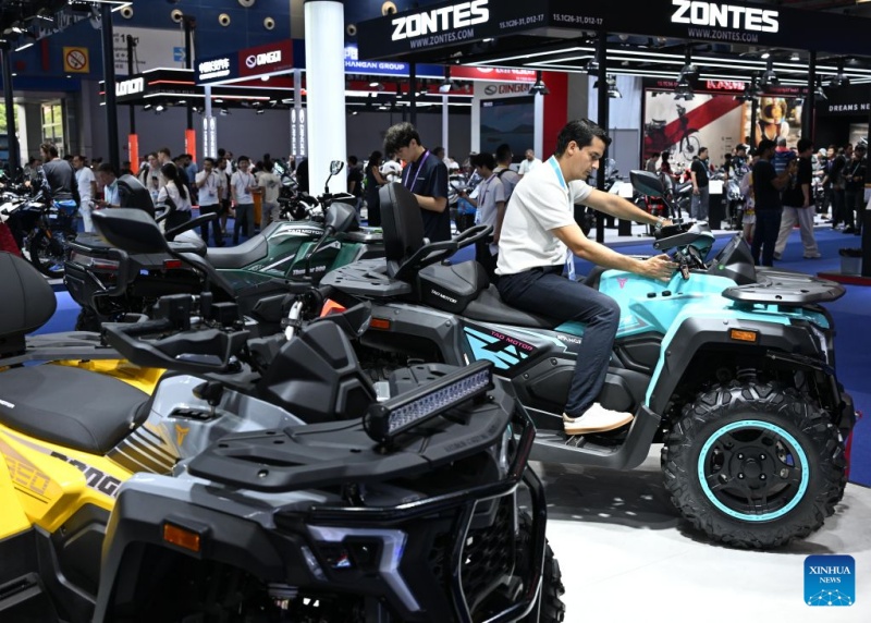 Guangdong : la participation des acheteurs étrangers à la première phase de la Foire de Canton atteint un niveau record