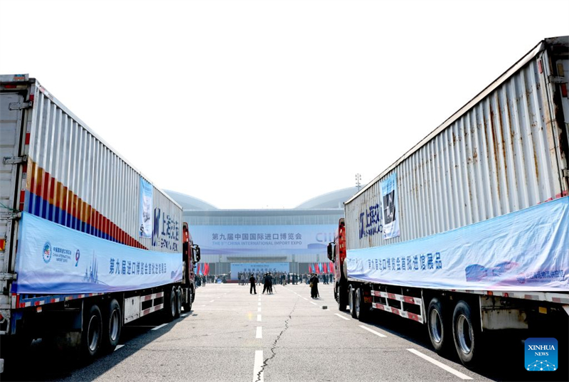 Arrivée à Shanghai du premier lot d'objets exposés pour la 9e édition de la CIIE